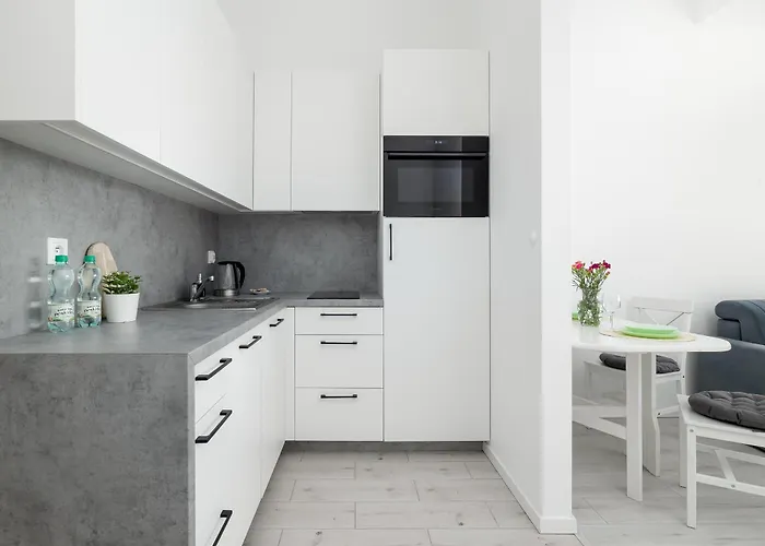 Hanza Tower 514 By Bookinghost *