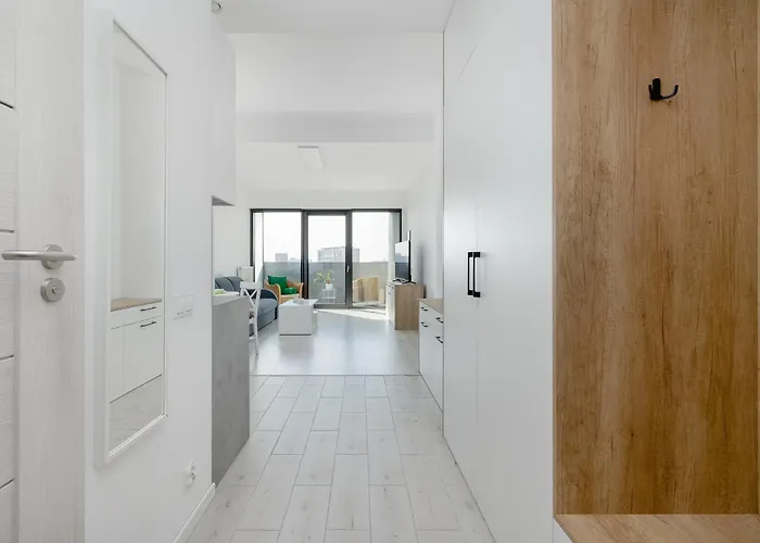 Hanza Tower 514 By Bookinghost