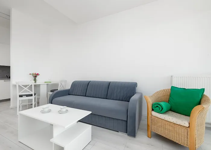 Hanza Tower 514 By Bookinghost *